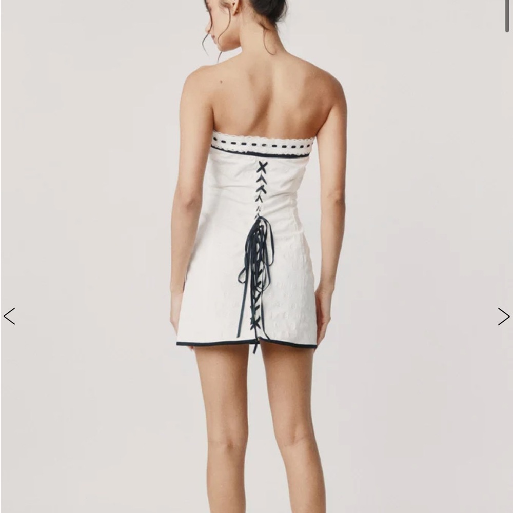 With Jean Sabrin dress - Picture 4 of 9